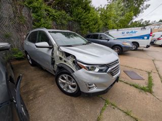 2020 Chevrolet Equinox FWD LT 2.0L Turbo - Exterior Front Right Corner Image